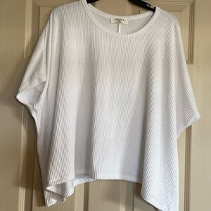 Zenana Outfitters White Ribbed Short Sleeve Top